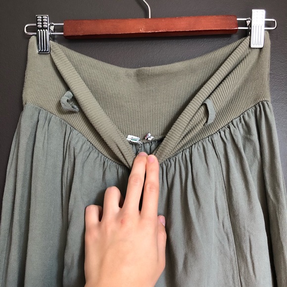 Wide Leg Pants - Picture 4 of 5